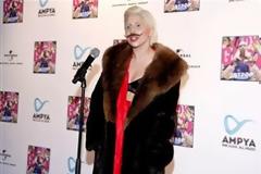 Η Lady Gaga άφησε... μουστάκι!