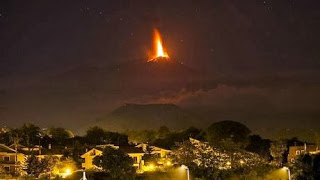 Έκρηξη στο ηφαίστειο στο Όρος Αίτνα - Φωτογραφία 1