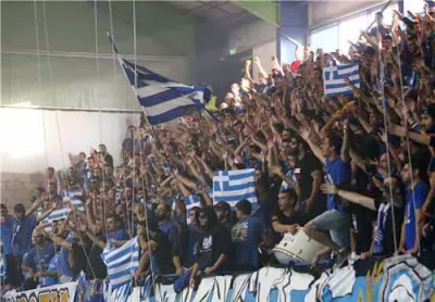 Ανόρθωση: Έβγαλαν χίλιες Ελληνικές σημαίες μπροστά στους Τούρκους! - Φωτογραφία 3