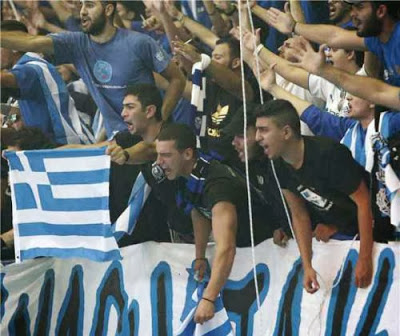 Ανόρθωση: Έβγαλαν χίλιες Ελληνικές σημαίες μπροστά στους Τούρκους! - Φωτογραφία 5