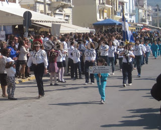 Ολοκληρώθηκε η φετινή παρέλαση της 28ης Οκτωβρίου στη Σάμο - Φωτογραφία 1