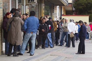 Εκτοξεύτηκε η ανεργία στην Ιταλία - Φωτογραφία 1