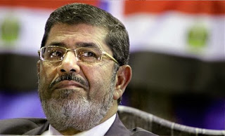 Ο Μόρσι δεν αναγνωρίζει το δικαστήριο - Φωτογραφία 1