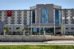 Σαρώνουν την ελληνική Υγεία οι Τούρκοι! Αγοράζουν νοσοκομεία, πλωτά ιατρεία, ζητούν γιατρούς