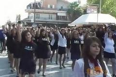 Παρέλαση στην Ιερισσό: Οι μαθητές είπαν το ΟΧΙ στα μεταλλεία χρυσού