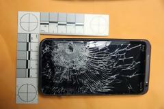 HTC EVO 3D σταματά μια σφαίρα ληστή