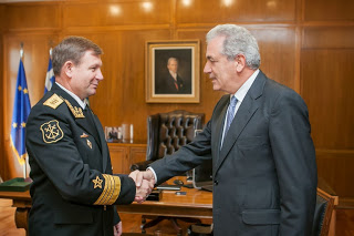 Συνάντηση ΥΕΘΑ Δημήτρη Αβραμόπουλου με τον Αρχηγό του Πολεμικού Ναυτικού της Ρωσικής Ομοσπονδίας - Φωτογραφία 1