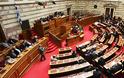 Υψηλοί τόνοι στη Βουλή κατά τη συζήτηση του νομοσχεδίου του υπουργείου Υγείας