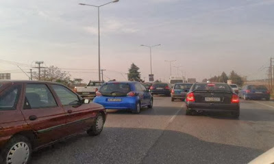 Σταματημένοι στην Μουδανίων δεκάδες οδηγοί - Ουρά χιλιομέτρων λόγω έργων - Φωτογραφία 4