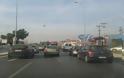 Σταματημένοι στην Μουδανίων δεκάδες οδηγοί - Ουρά χιλιομέτρων λόγω έργων - Φωτογραφία 2