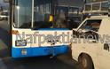 Λεωφορείο της Αστικής συγκοινωνίας συγκρούστηκε με ΙΧ στο Αντίρριο [video]