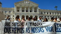 Πορτογαλία: Γαμήστε την τρόικα, δεν υπάρχουν αδιέξοδα...!!! - Φωτογραφία 1