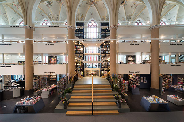 Καθεδρικός ναός έγινε εντυπωσιακό βιβλιοπωλείο - Φωτογραφία 3