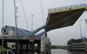 Kαταπληκτική «ιπτάμενη»… γέφυρα στην Ολλανδία! - Φωτογραφία 5