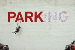 Τα διάσημα γκραφίτι του Banksy ζωντανεύουν - Μοναδικές κινούμενες εικόνες!