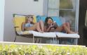 Ποια πανέμορφα κορίτσια της showbiz κάνουν... παιχνίδια στην πισίνα; [photos] - Φωτογραφία 6