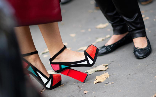 Κυρίαρχες τάσεις της μόδας στα παπούτσια - Φωτογραφία 10