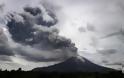 Ινδονησία: Νέα έκρηξη του ηφαιστείου Σιναμπουνγκ