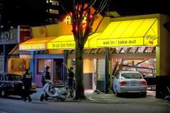 BMW καταλήγει μέσα σε εστιατόριο και χτυπά 4 αστυνομικούς που έτρωγαν αμέριμνοι μπέργκερ! [Photos]