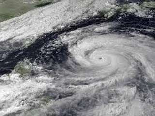 Σούπερ τυφώνας απειλεί τις Φιλιππίνες - Φωτογραφία 1
