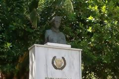 Ηράκλειο: Θύμα απάτης η μητέρα του ήρωα Καταδρομέα Ηλία Τούλη. Άγνωστος της απέσπασε 1150 ευρώ για κατασκευή μνημείου πεσόντων