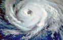 Ο «σούπερ» τυφώνας Χαϊγιάν σαρώνει τις Φιλιππίνες