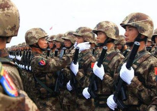 Εικόνες - ΣΟΚ απο την προετοιμασία των παρελάσεων του Κινέζικου Στρατού! - Φωτογραφία 1