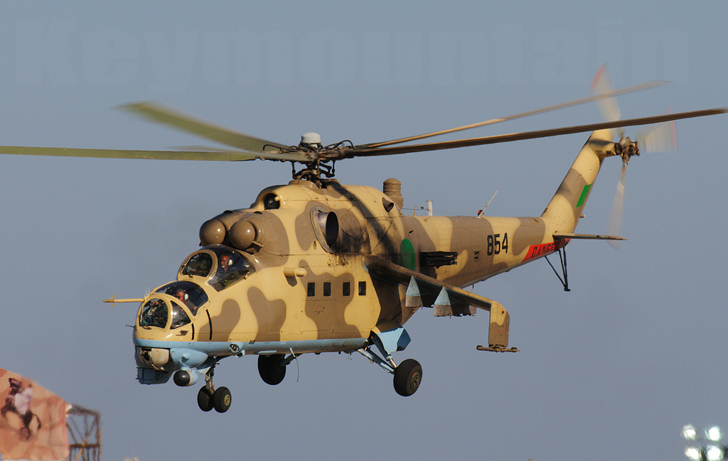 Το Ιράκ παρέλαβε τα πρώτα ρωσικά στρατιωτικά ελικόπτερα Mi - 35 - Φωτογραφία 1
