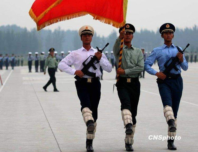 ΣΟΚΑΡΙΣΤΙΚΕΣ ΕΙΚΟΝΕΣ: Η προετοιμασία των παρελάσεων του Κινέζικου Στρατού - Φωτογραφία 11