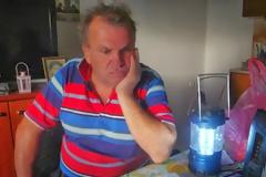 Άνεργος ζει εννιά μήνες χωρίς ηλεκτρικό ρεύμα στην Ξάνθη