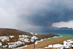 Ανεμοστρόβιλος στην Αστυπάλαια - Σοκ για τους κατοίκους