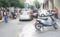 Απίστευτο βίντεο! Τροϊκανός ανοίγει τη πόρτα του αυτοκινήτου και ρίχνει μοτοσυκλετιστή...