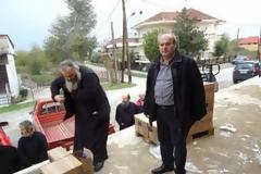 34 τόνοι μακαρόνια για άπορες οικογένειες τρικαλινών