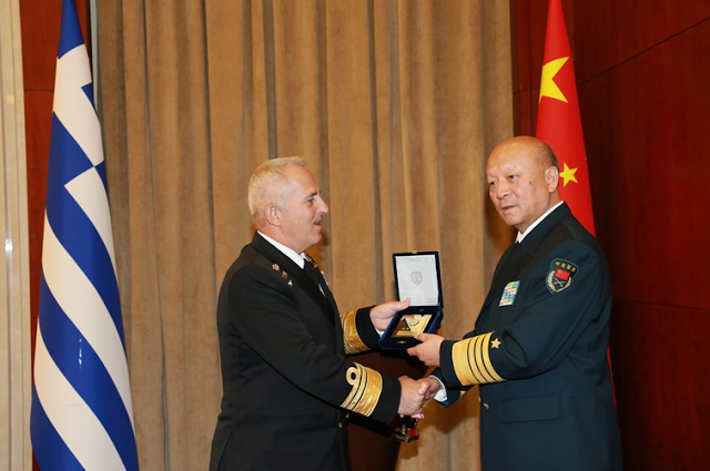 Ολοκλήρωση Συνεδρίου Gulf Naval Commanders Conference 2013 στο Αμπού Ντάμπι και Επισκέψεως Α/ΓΕΝ στην Κίνα - Φωτογραφία 14