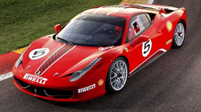 Η νέα Ferrari 458 Challenge Evoluzione άρχισε να «σπινιάρει» - Φωτογραφία 2