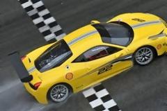 Η νέα Ferrari 458 Challenge Evoluzione άρχισε να «σπινιάρει»