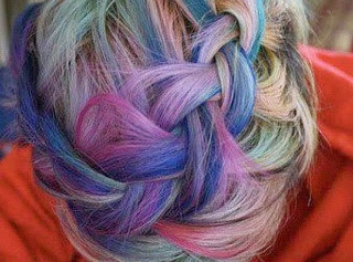 Ήξερες ότι μπορείς να βάψεις τα μαλλιά σου στα χρώματα του ουράνιου τόξου; - Φωτογραφία 1
