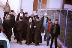 3860 - Ο Μητροπολίτης Σύρου κ. Δωρόθεος επισκέφθηκε σήμερα το Αντιπροσωπείο της Ι.Μ. Εσφιγμένου