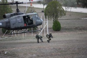 Περικοπές για τους φαντάρους... λεφτά για τις ασκήσεις του ΝΑΤΟ - Φωτογραφία 3