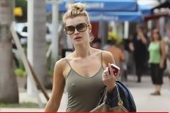 Η εντυπωσιακή Joanna Krupa