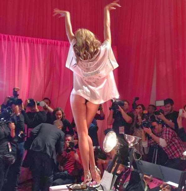 Victoria’s Secret Fashion Show: Η θέα από πίσω (Προσοχή! Οι φωτογραφίες κόβουν ανάσες) - Φωτογραφία 2