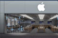 Τα AppleStore φοράνε τα γιορτινά τους
