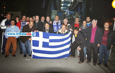 Τρίκαλα: Αναχώρησαν με λεωφορείο για Ρουμανία για την πρόκριση της Εθνικής - Φωτογραφία 2