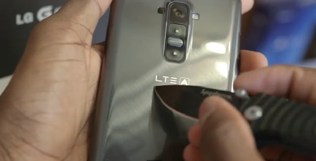 Δείτε το LG G Flex να θεραπεύει γρατσουνιές από μαχαίρι (vid) - Φωτογραφία 2