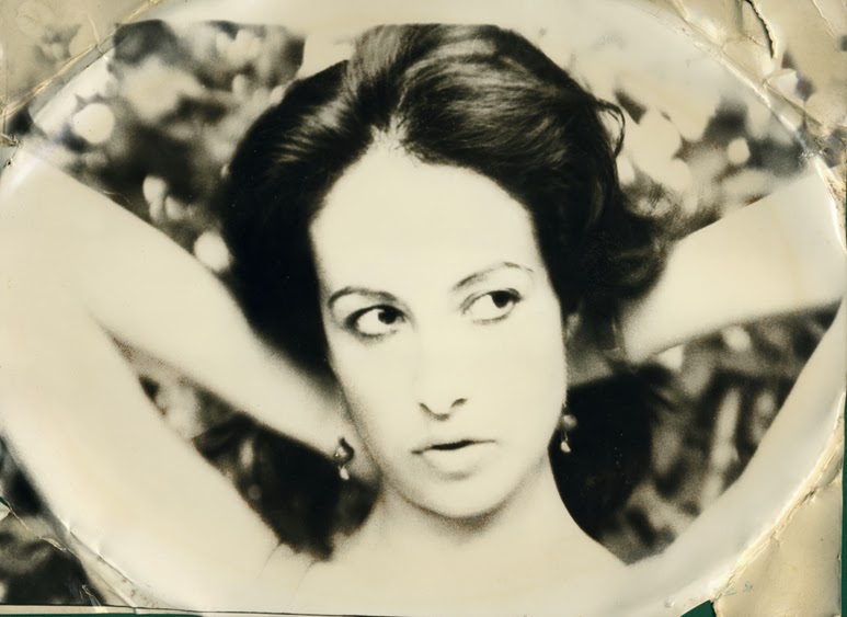 H Aννα Διαμαντοπούλου, αισθαντική, φωτογραφίζεται στα 25 της χρόνια - Φωτογραφία 2