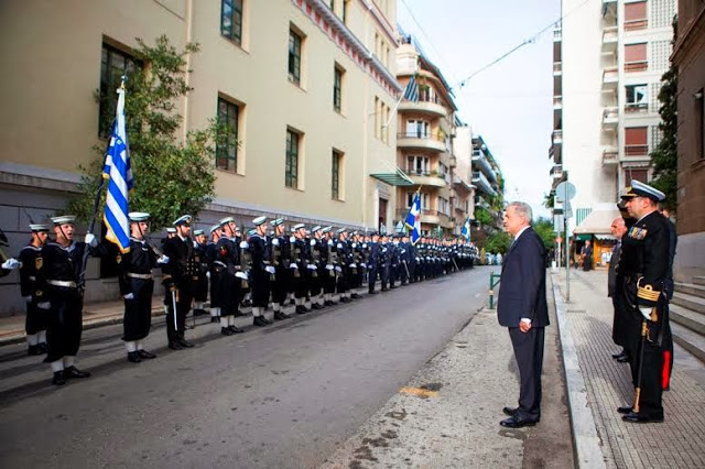 Παρουσία ΥΕΘΑ Δημήτρη Αβραμόπουλου στις εορταστικές εκδηλώσεις για την Ημέρα των Ενόπλων Δυνάμεων - Φωτογραφία 2