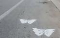 Λευκές πεταλούδες στη μνήμη νέων ανθρώπων... - Φωτογραφία 1