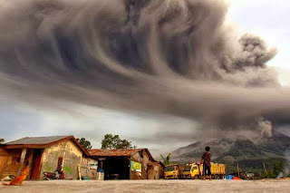 Ενεργοποίηση εφτά ηφαίστειων σε έξι χώρες μέσα σε λίγες ώρες - Φωτογραφία 1