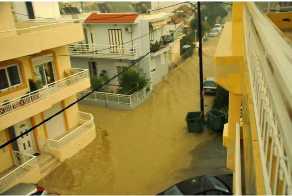 Συγκλονιστικές φωτογραφίες από τη φονική θεομηνία στη Ρόδο - Δείτε παρακάτω - Φωτογραφία 11