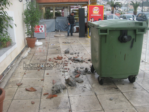 Ευτυχώς δεν είχαμε θύματα! Τα πήρε και τα σήκωσε! - Φωτογραφία 13